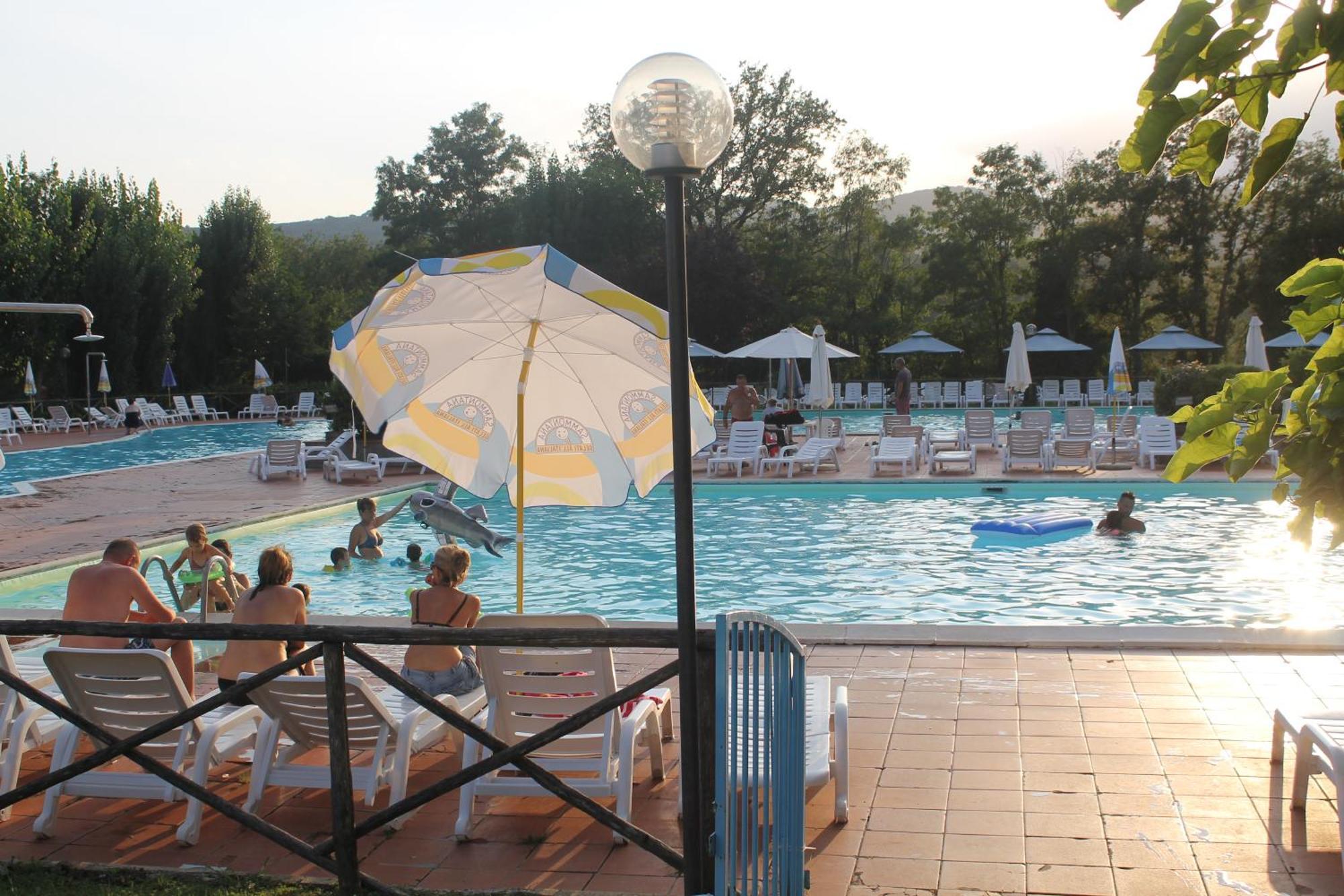 Camping Village La Chiocciola Capannole Экстерьер фото